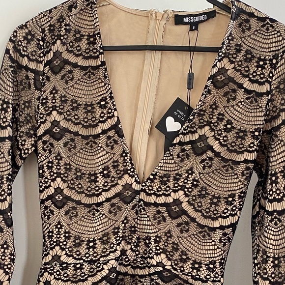 BNWT MISSGUIDED NUDE LACE LONG SLEEVE DRESS - Size 8 - Picture 5 of 5